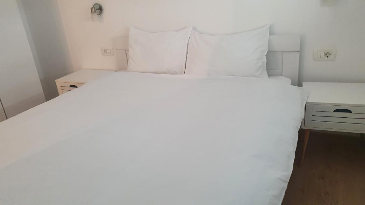 Apartmani Begovic Bar Bagian luar foto