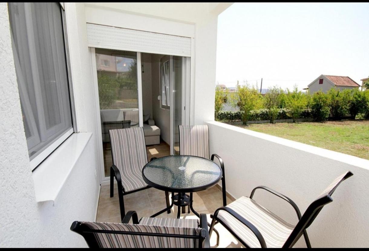 Apartmani Begovic Bar Bagian luar foto