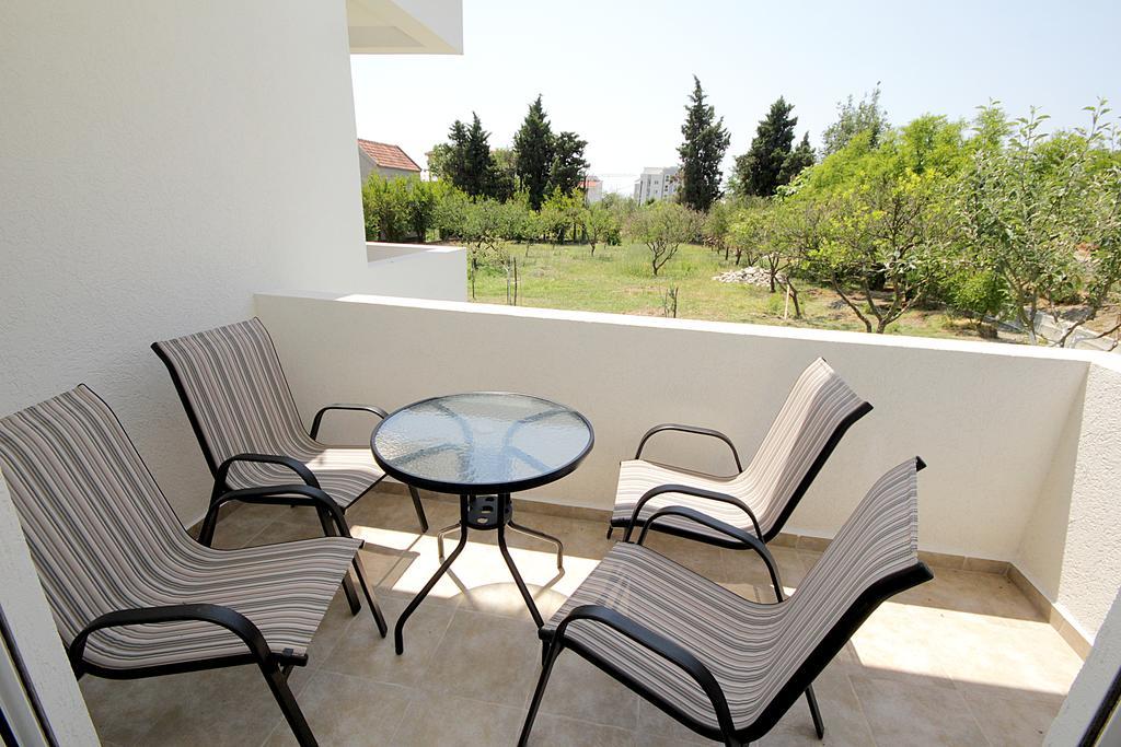 Apartmani Begovic Bar Bagian luar foto