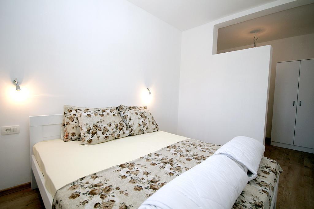 Apartmani Begovic Bar Bagian luar foto