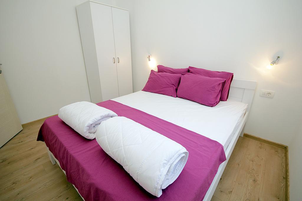 Apartmani Begovic Bar Bagian luar foto